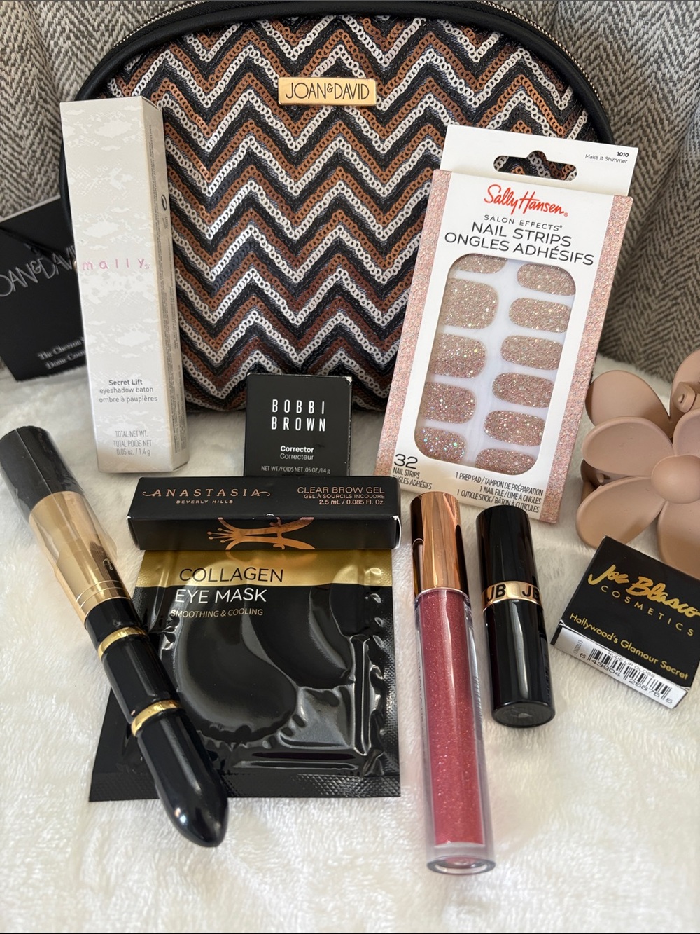 Beauty Bundle - Picture 2 of 16